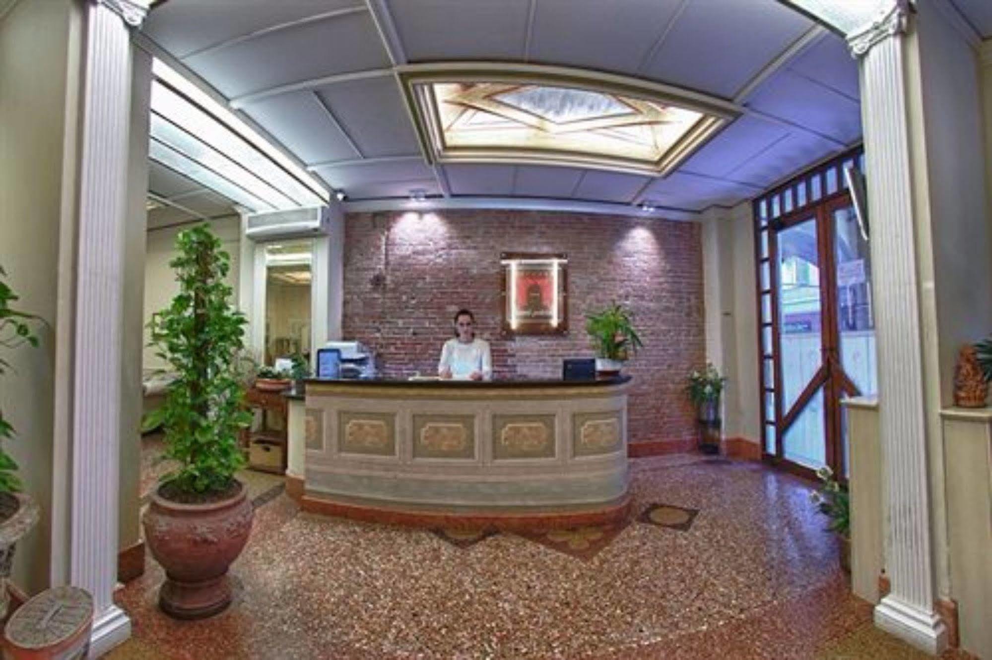 Hotel Pedrini Bologna Exterior foto